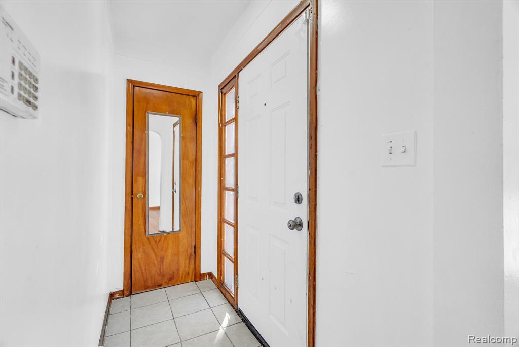 5330 Hereford Street, Detroit, MI 48224 — Photo 5