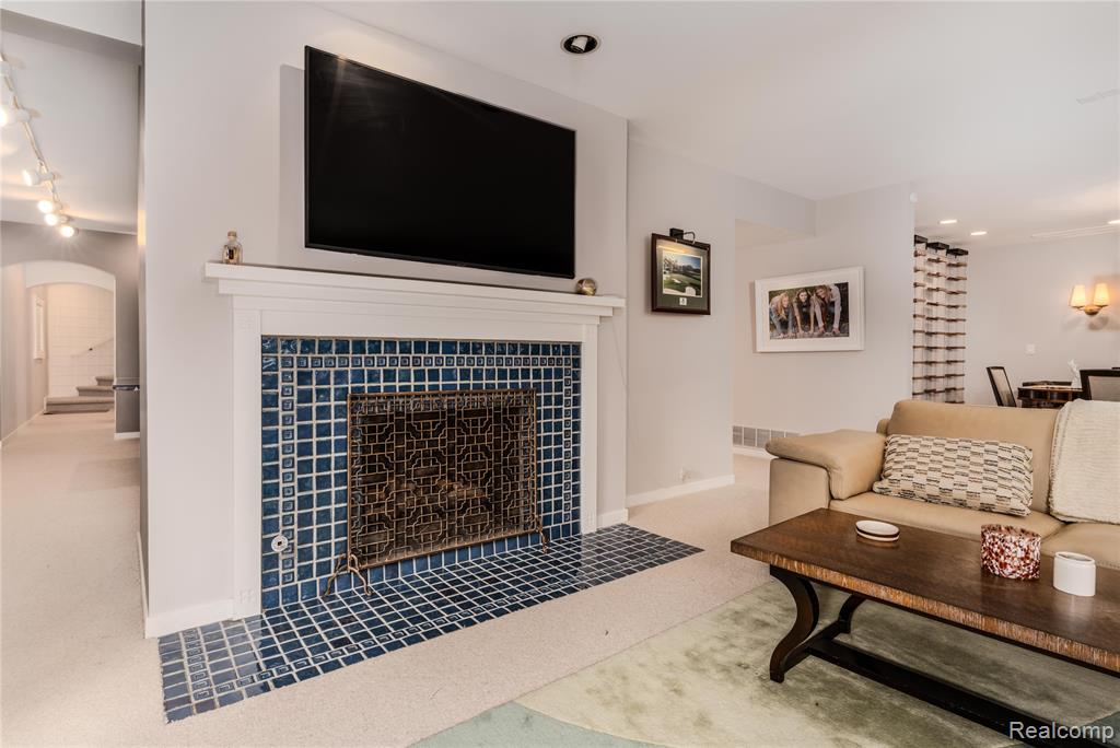 4054 Cranbrook Court, Bloomfield Hills, MI 48301 — Photo 35