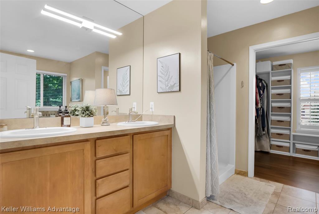 634 Olivia Drive, Milford, MI 48381 — Photo 24
