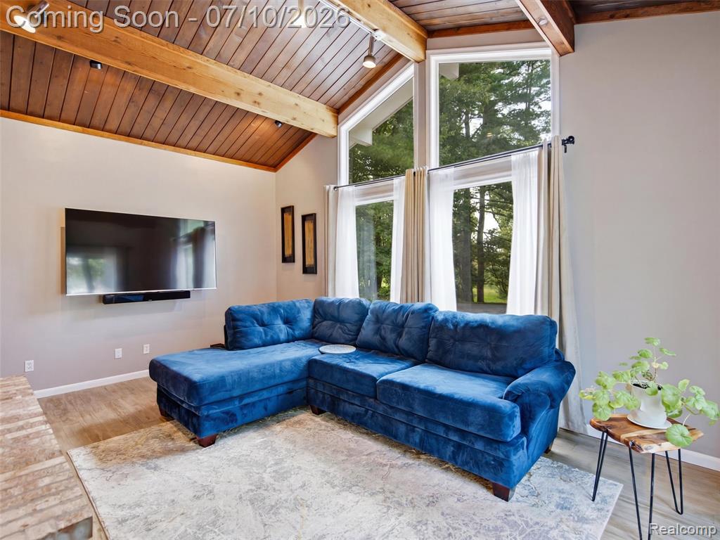 670 W Snell Road, Rochester, MI 48306 — Photo 8