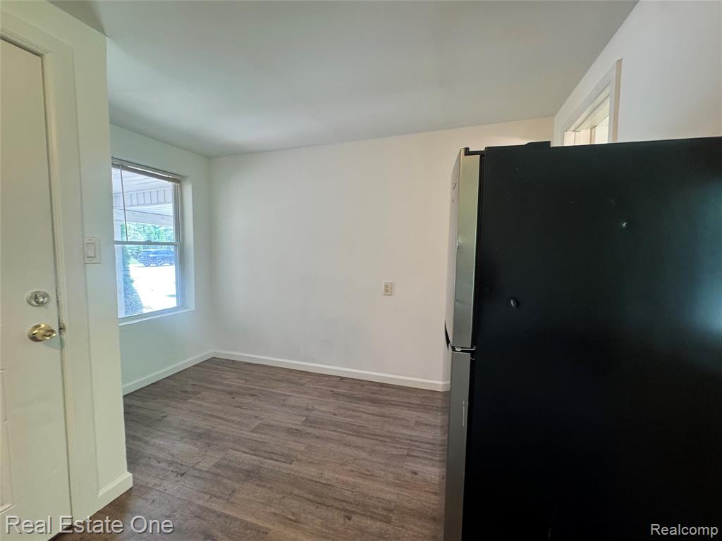 507 Lakeville Road, Leonard, MI 48367 — Photo 4