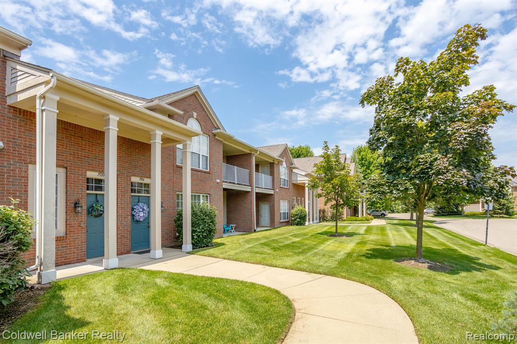 19106 CHESAPEAKE Circle, Walled Lake, MI 48390 — Photo 5
