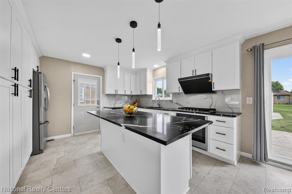 40014 Eagle Drive, Sterling Heights, MI 48310 — Photo 17