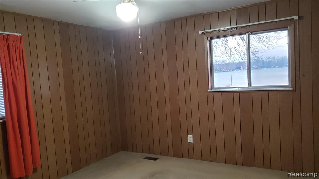 9560 Bluewater Drive, Pinckney, MI 48169 — Photo 16