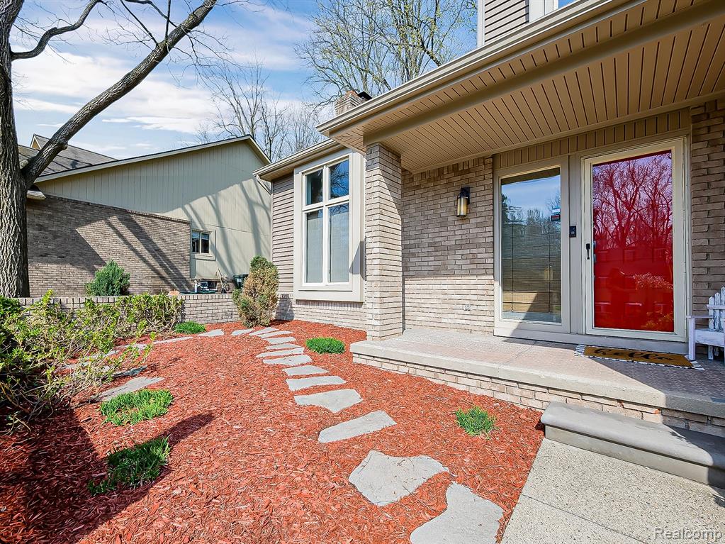878 River Bend Drive, Rochester Hills, MI 48307 — Photo 55