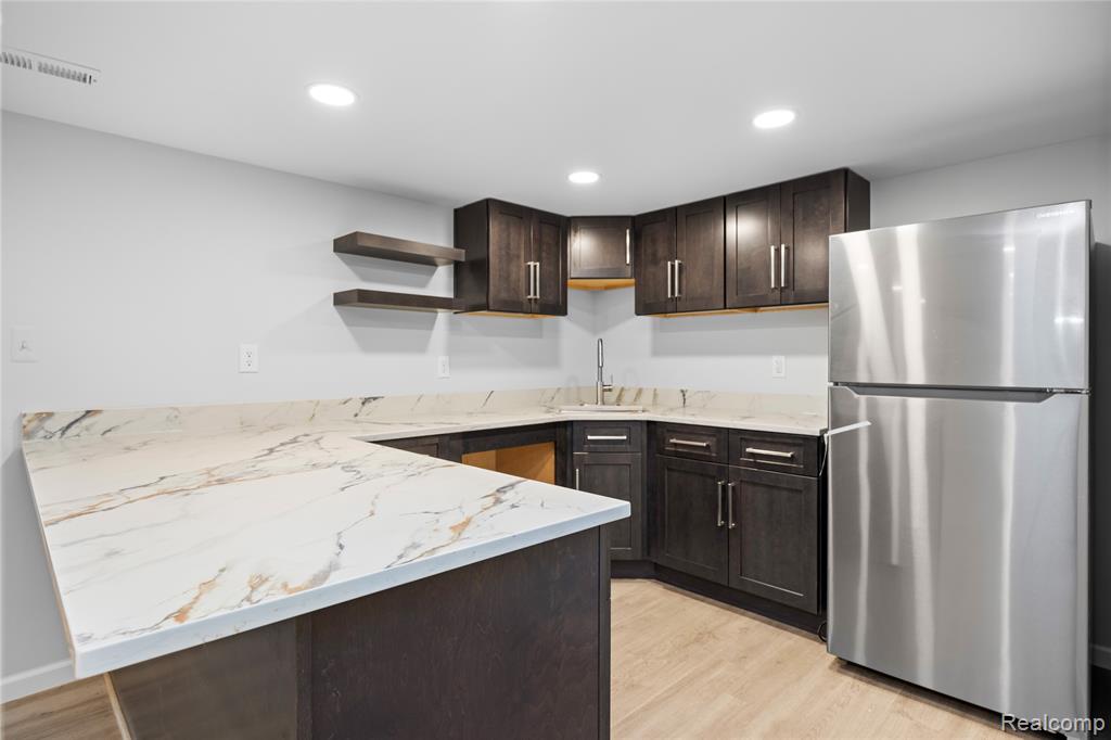 4695 Maura Lane, West Bloomfield, MI 48323 — Photo 45