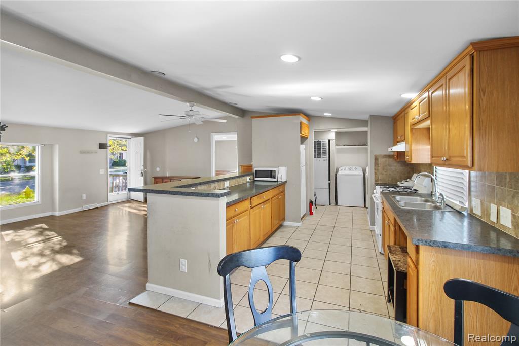 85 Oak Ridge, Monroe, MI 48161 — Photo 7