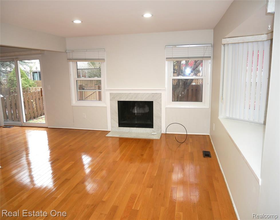 5082 Buckingham, Troy, MI 48098 — Photo 7