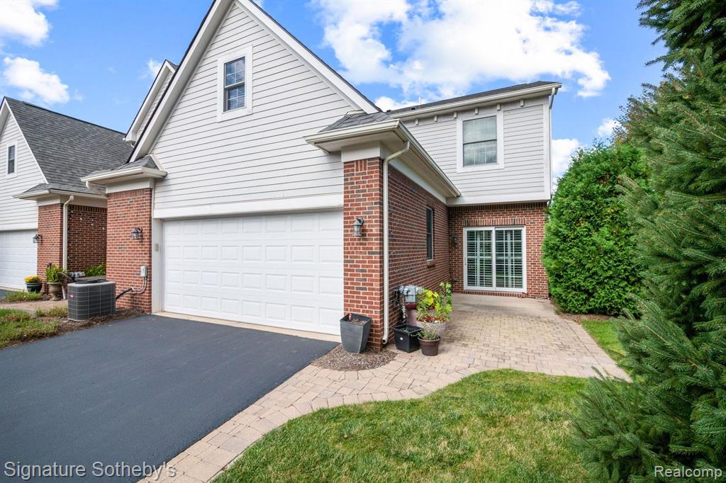 119 S UNION Street, Plymouth, MI 48170 — Photo 3