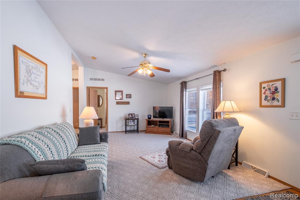 11944 N Wise Road, Clare, MI 48617 — Photo 9