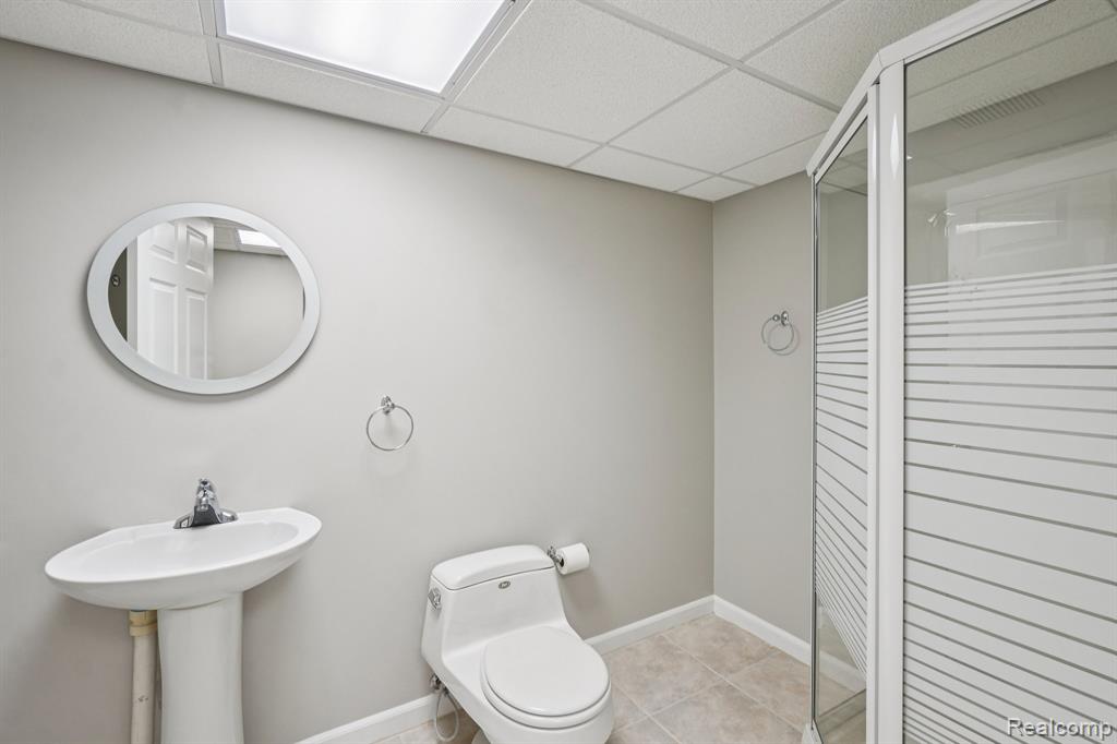 7366 Crackling Creek Circle, 1, West Bloomfield, MI — Photo 28