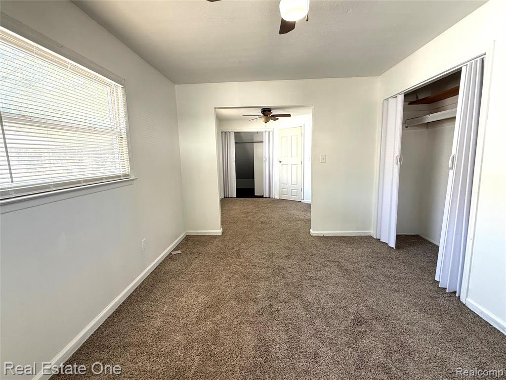 5645 FENTON Street, Dearborn Heights, MI 48127 — Photo 8