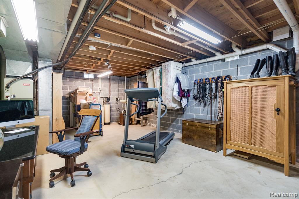 8637 Brazos Court, White Lake, MI — Photo 29
