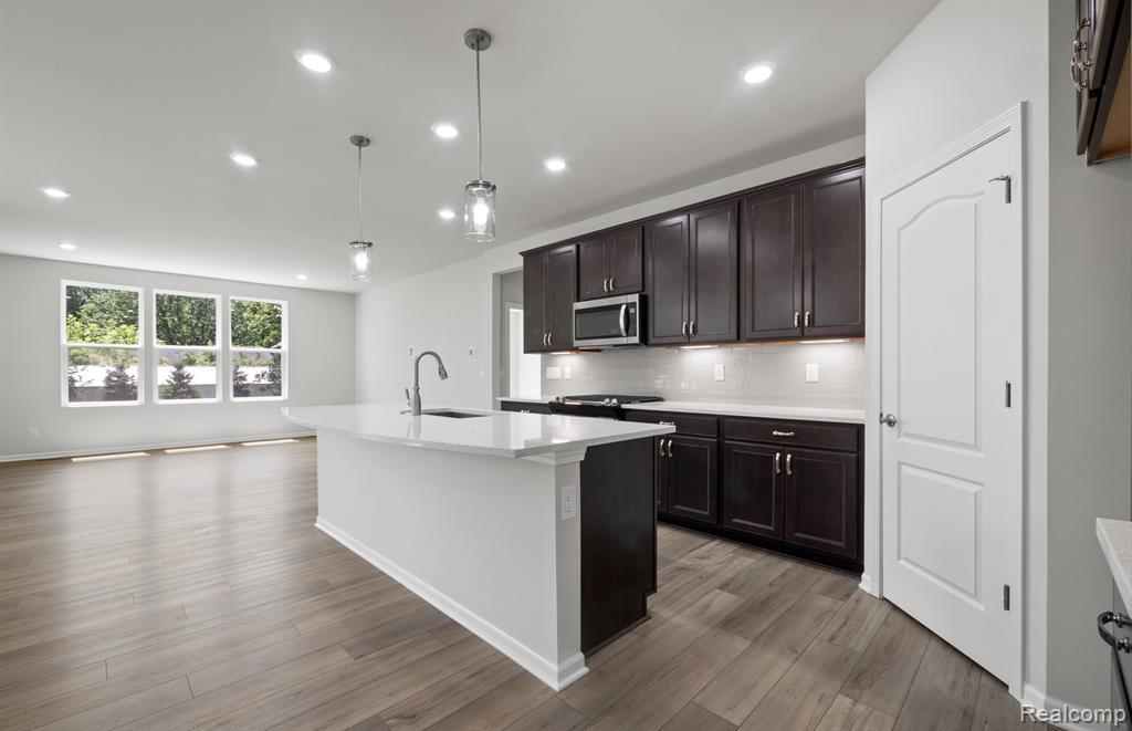 50327 CROMWELL Street, Canton, MI 48188 — Photo 9
