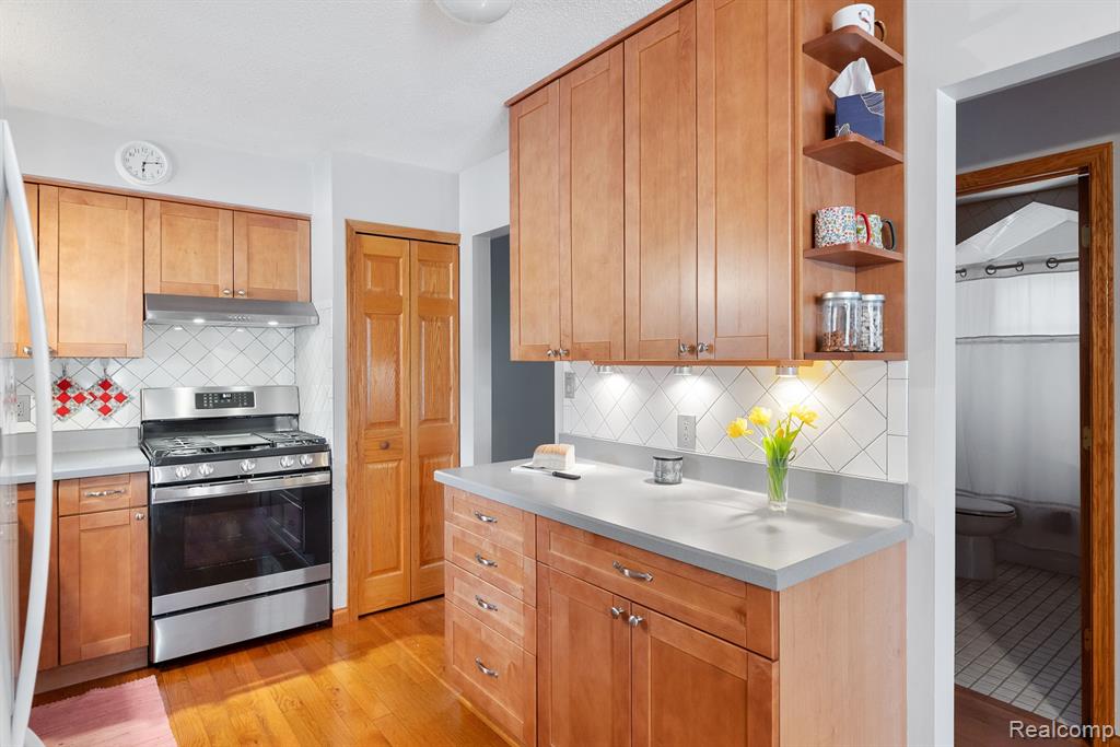 4945 WALKER Drive, Brighton, MI 48114 — Photo 10