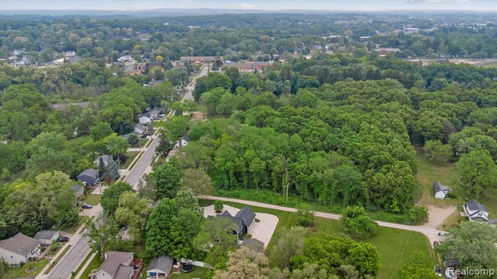 595 BRIGHTON LAKE RD, Brighton, MI 48116 — Photo 65