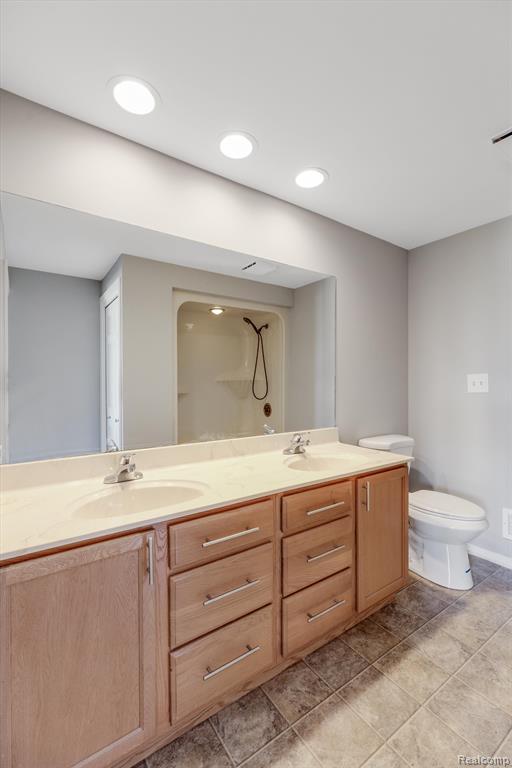 43000 12 OAKS CRESCENT Drive, 3022, Novi, MI 48377 — Photo 18