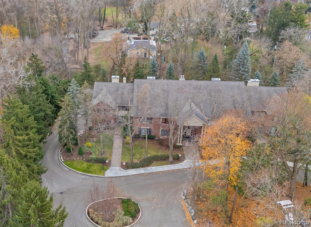 63 Barden Court, Bloomfield Hills, MI 48304 — Photo 33