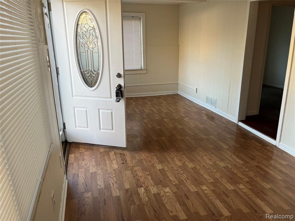 5868 N Linville Street, Westland, MI — Photo 5