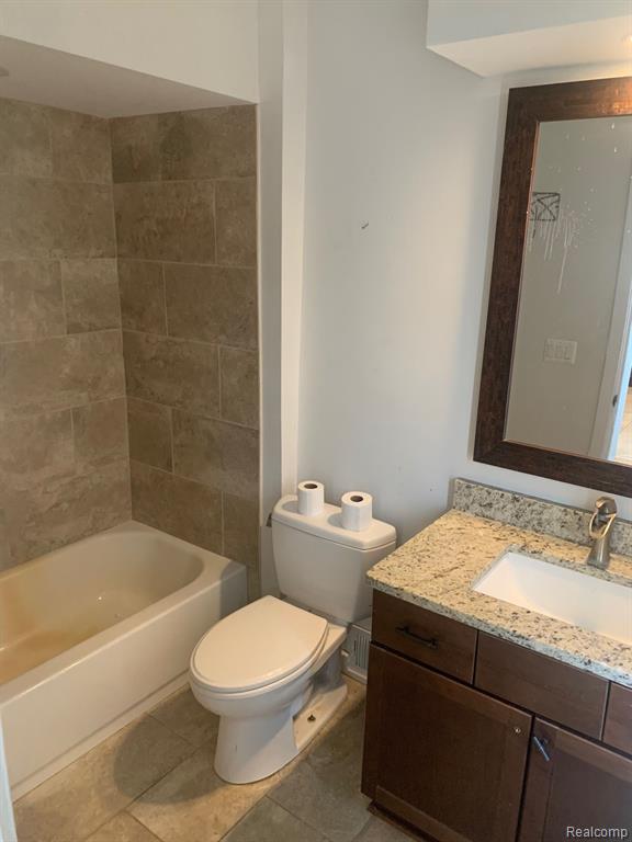 3991 FIELDVIEW Avenue, West Bloomfield, MI 48324 — Photo 18