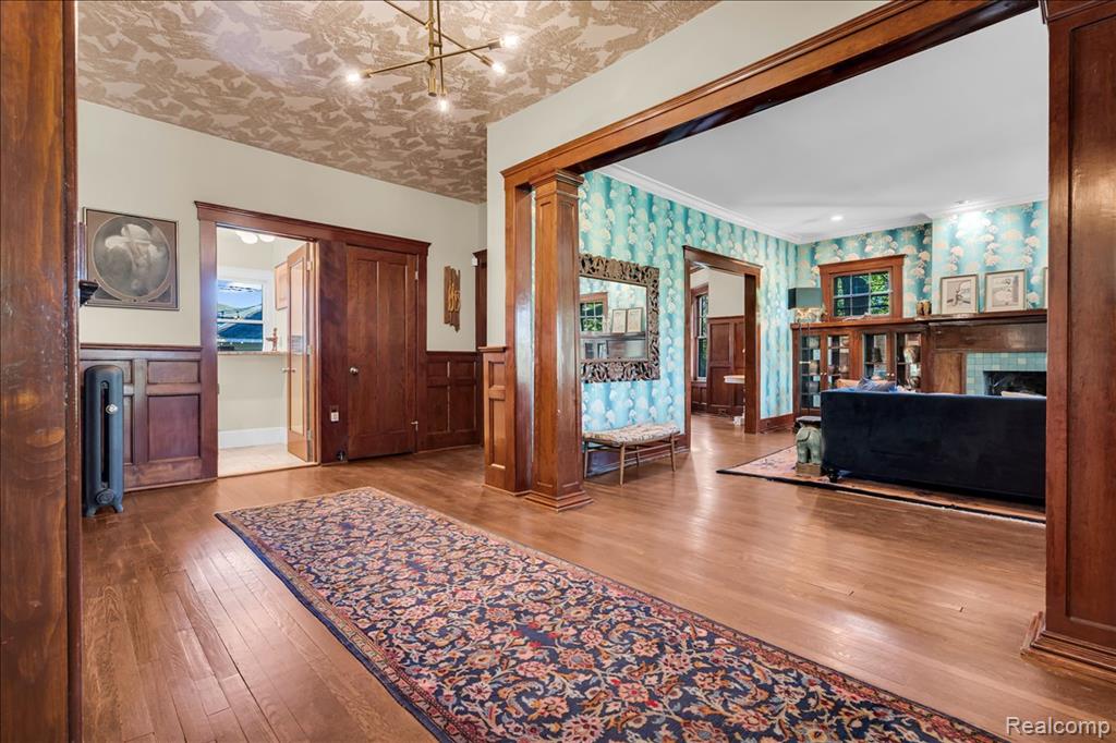 658 Longfellow Street, Detroit, MI 48202 — Photo 8