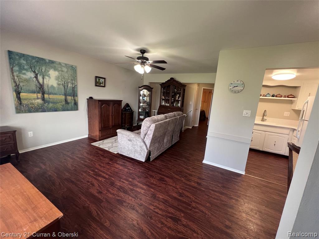 61035 Eleven Mile Road, 4, South Lyon, MI 48178 — Photo 3