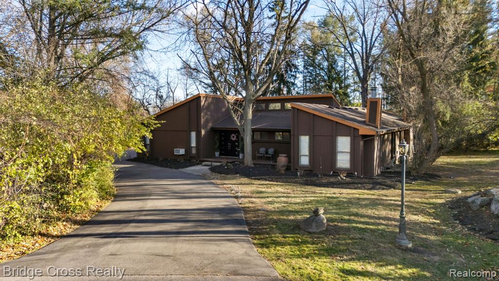 24459 Bloomington Court, Franklin, MI 48025 — Photo 34
