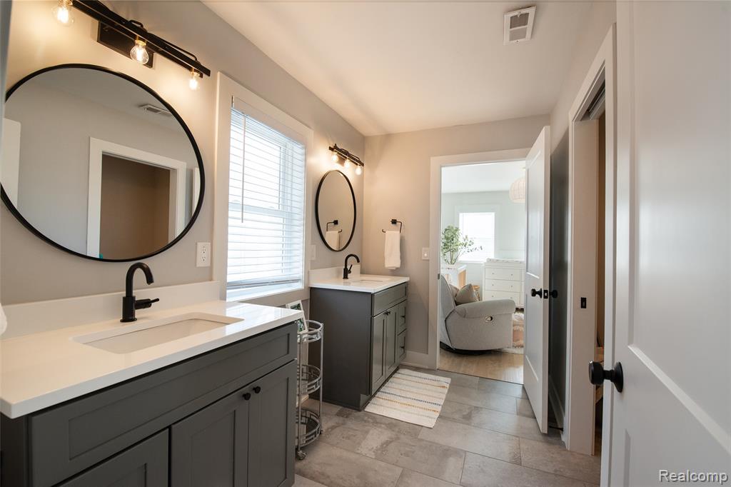 422 Walnut Avenue, Royal Oak, MI 48073 — Photo 30