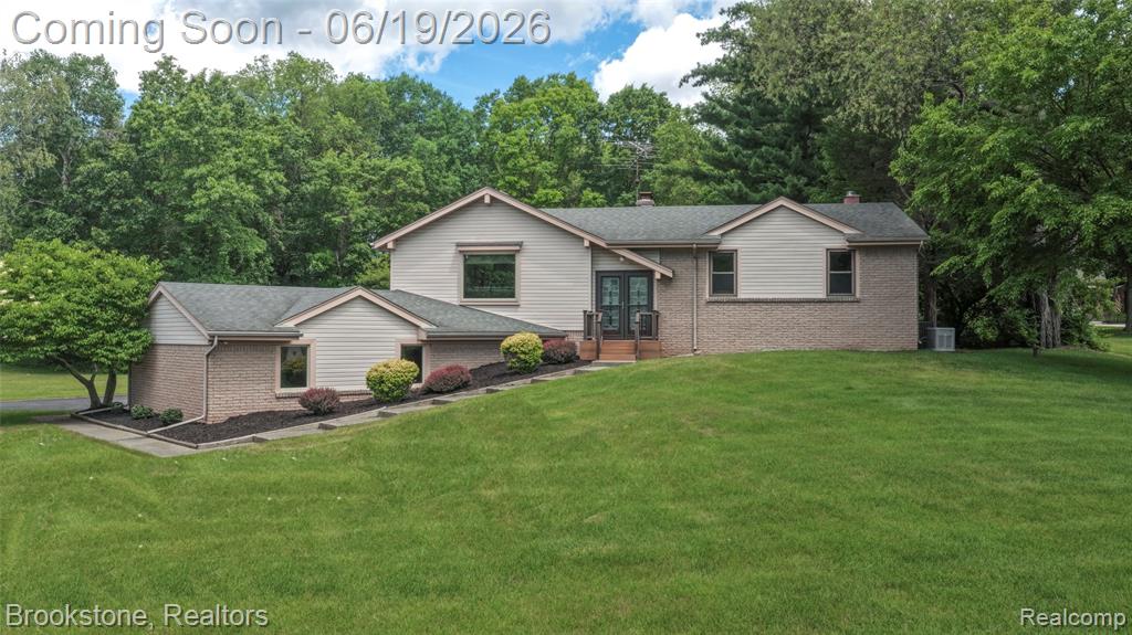 12168 CARRIAGE TRAIL Circle, Davisburg, MI 48350 — Photo 15