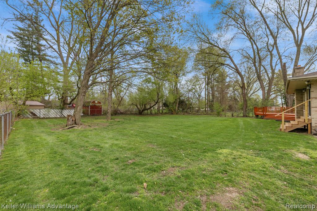 24806 Power Road, Farmington, MI 48336 — Photo 40