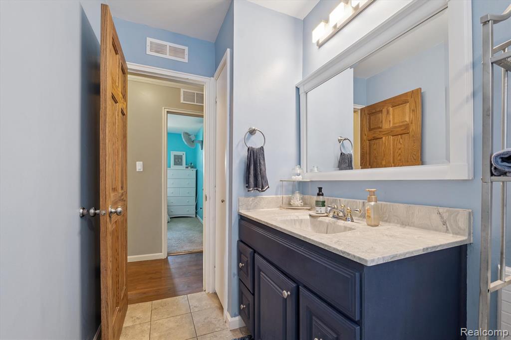 7474 Lathers Street, Westland, MI — Photo 20