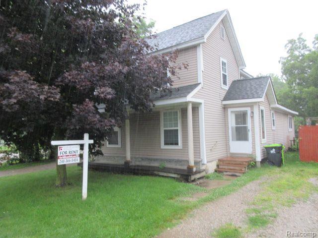 301 S EAST Street, Fenton, MI 48430