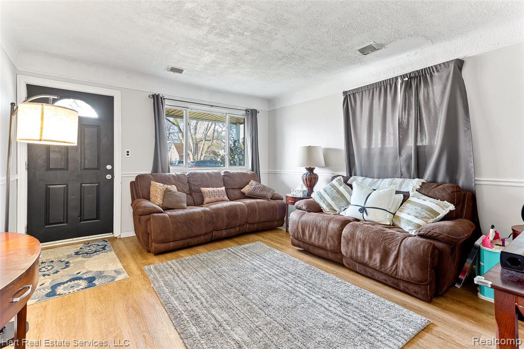 7235 Mortenview Drive, Taylor, MI 48180 — Photo 5