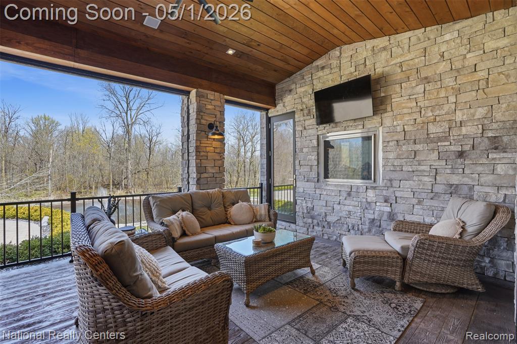 2947 7 Mile Road, South Lyon, MI 48178 — Photo 55