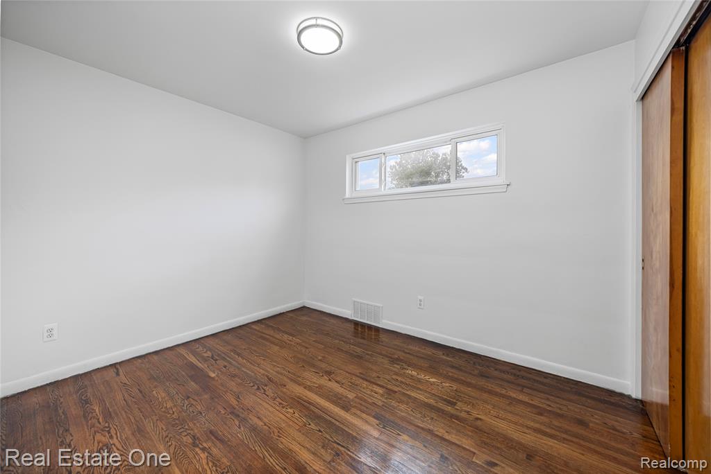 8177 Gary Avenue, Westland, MI — Photo 26