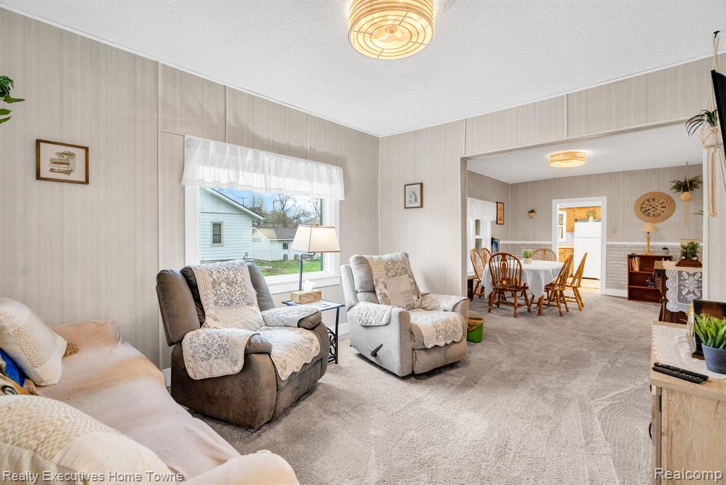 1830 Gillett Street, Port Huron, MI 48060 — Photo 9