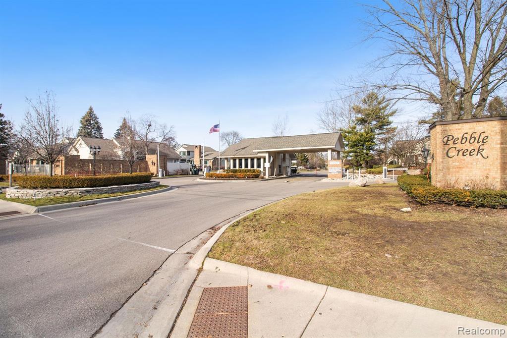 7158 PEBBLE PARK Drive, West Bloomfield, MI — Photo 43
