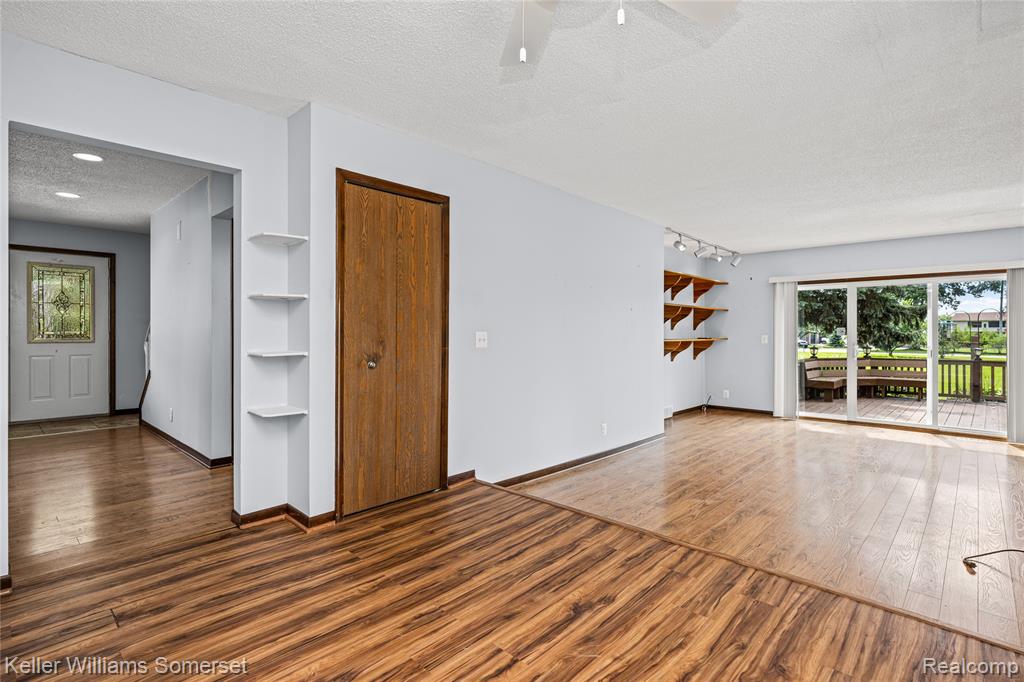 33614 Lakeview Street, New Baltimore, MI 48047 — Photo 28