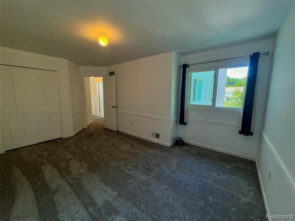 7240 Aaronway Drive, West Bloomfield, MI 48324 — Photo 26
