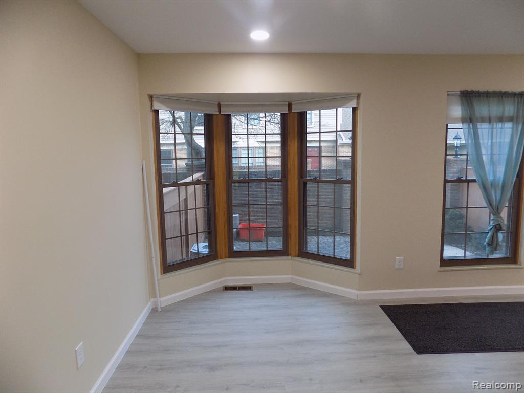 40043 CROSSWINDS, Novi, MI — Photo 4