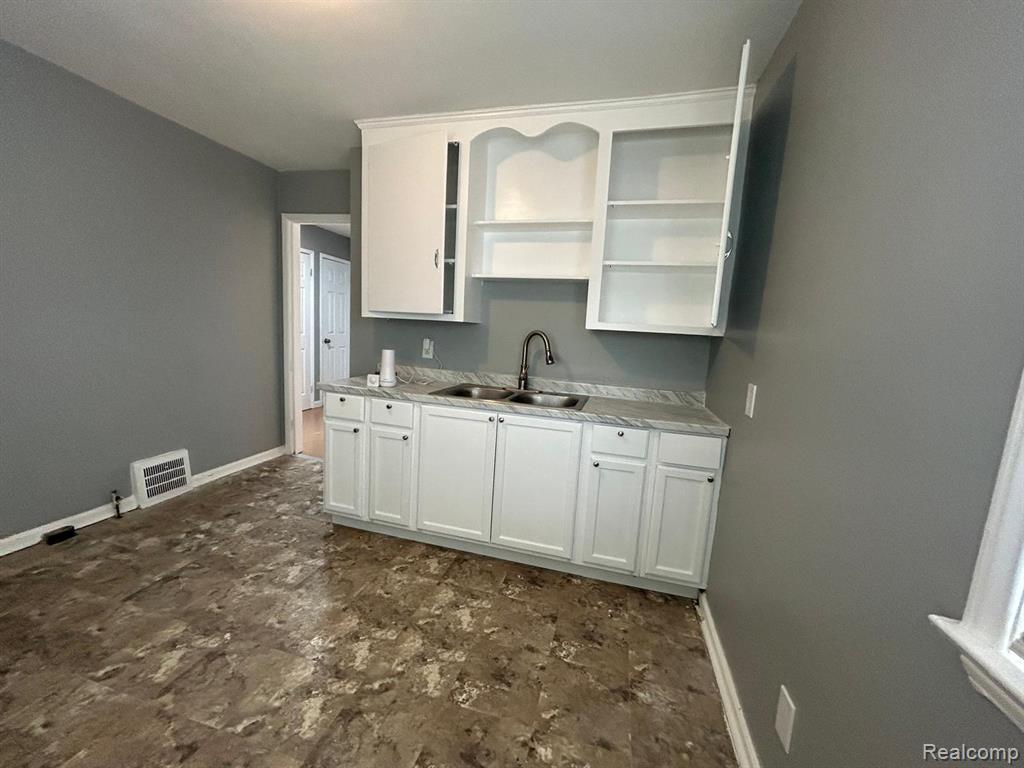 19710 Moross Road - Photo 4