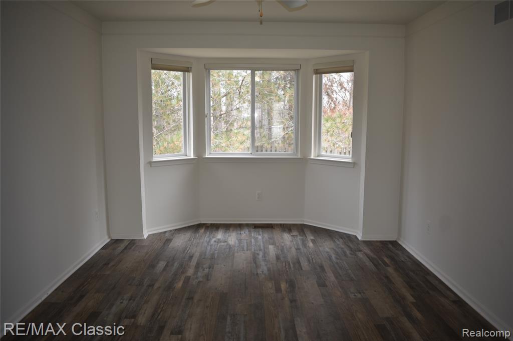 201 Columbia Drive, South Lyon, MI 48178 — Photo 13