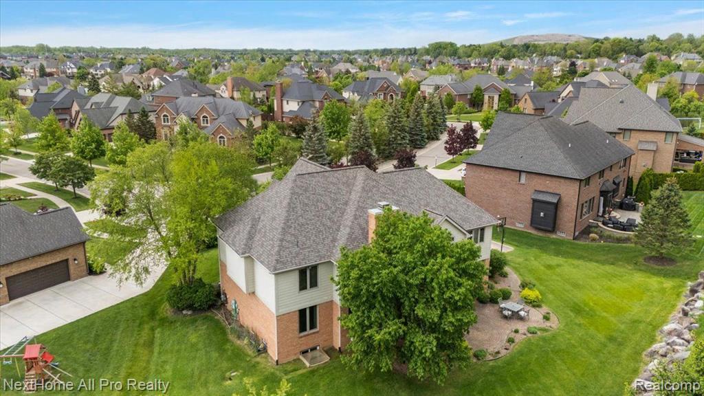 18730 MARBLE HEAD Drive, Northville, MI 48168 — Photo 49