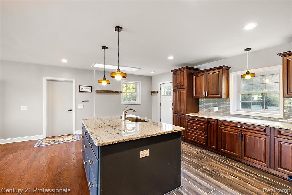 2679 Lakeview Drive, Ortonville, MI 48462 — Photo 23