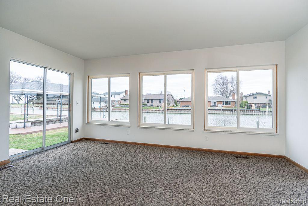 49680 KEYCOVE, Chesterfield, MI 48047 — Photo 13