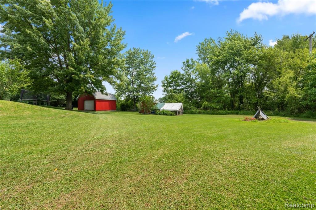 7569 S Durand Road, Durand, MI 48429 — Photo 32