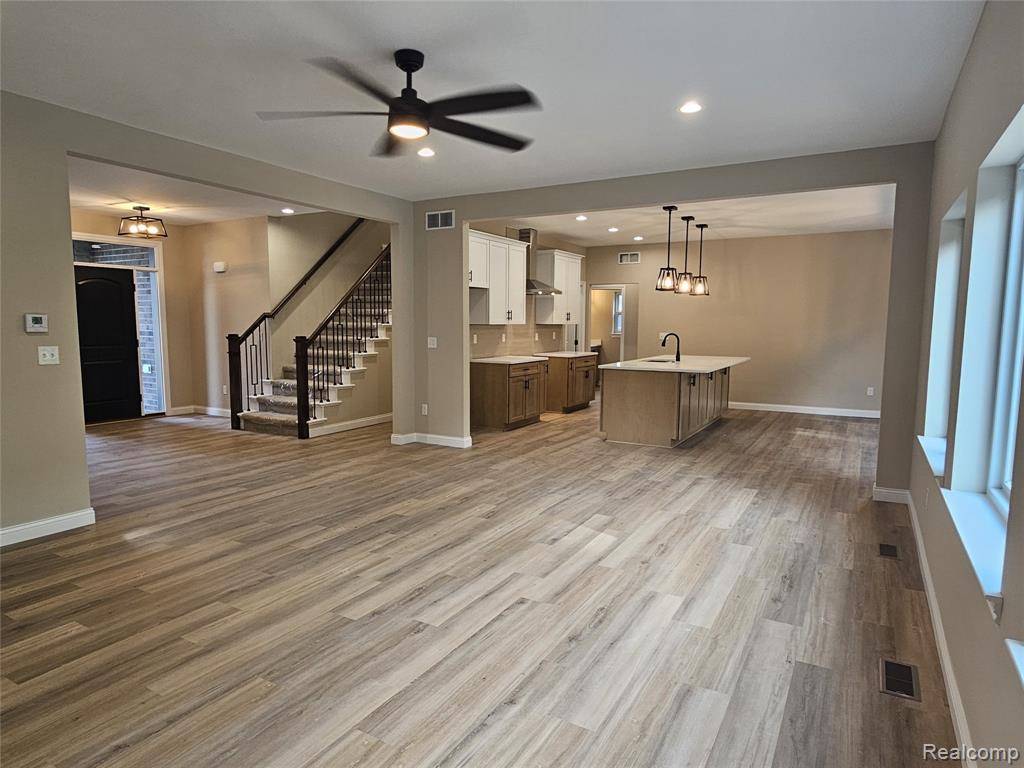 49241 London Bridge Drive, Macomb, MI 48042 — Photo 4