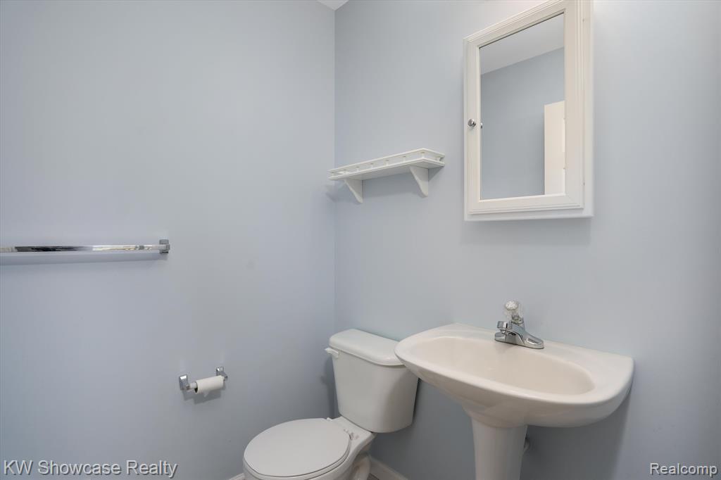 443 CONCORD Drive, Canton, MI 48188 — Photo 16
