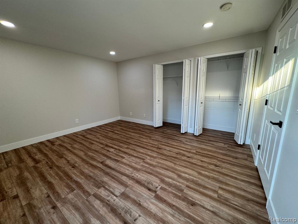 4234 BERKSHIRE Drive, Sterling Heights, MI 48314 — Photo 11
