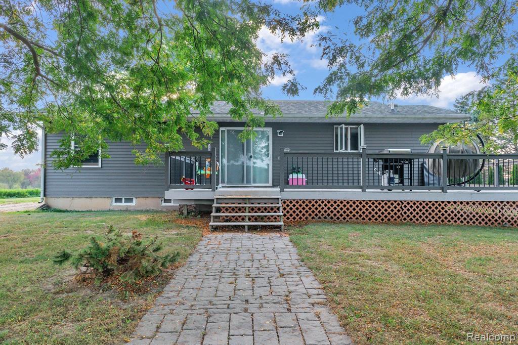 925 S Gregory Street, Fowlerville, MI 48836 — Photo 33